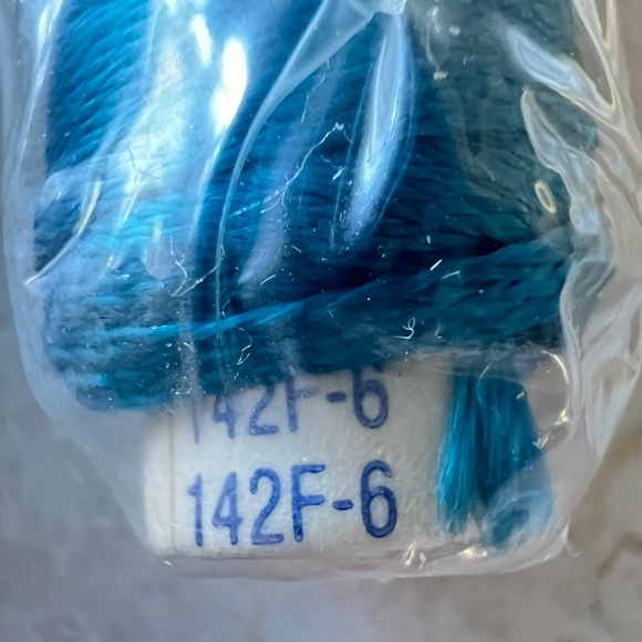 54 Spools of Ribbon Thread/Floss - Picture 12 of 14